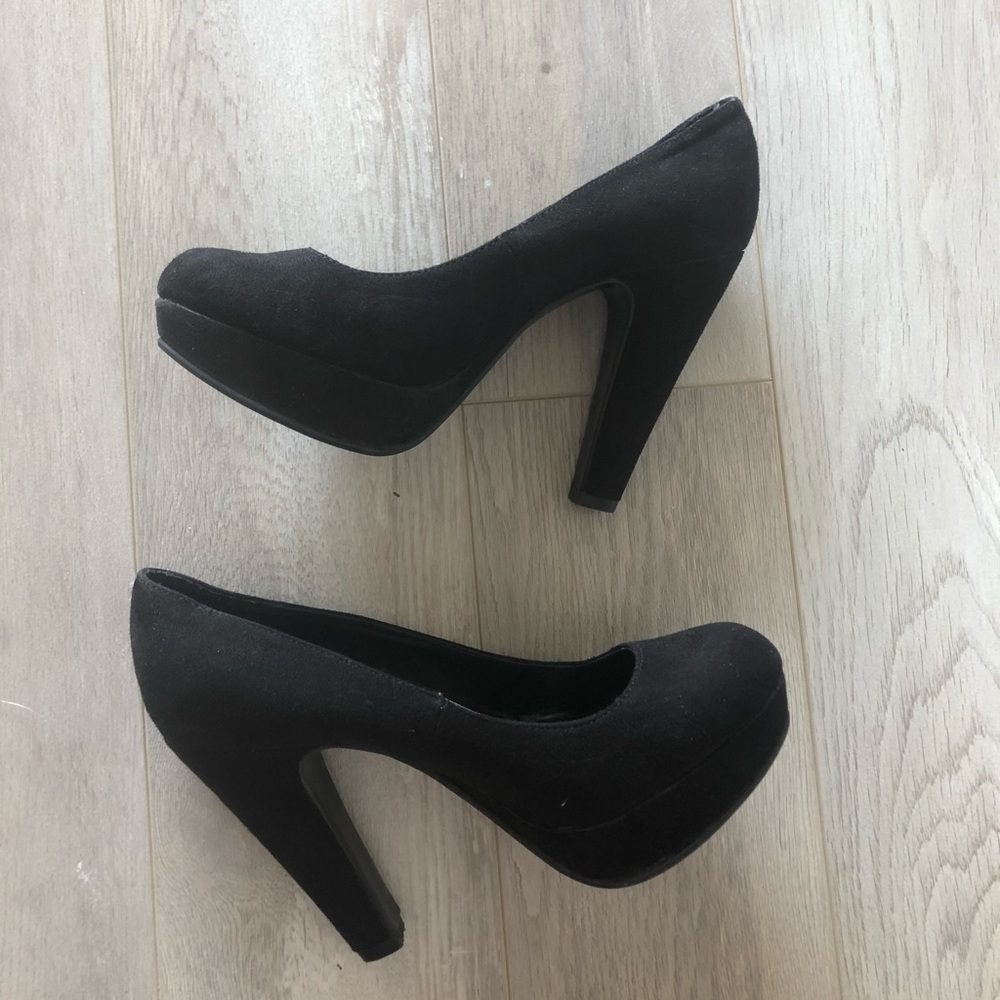 Black heels